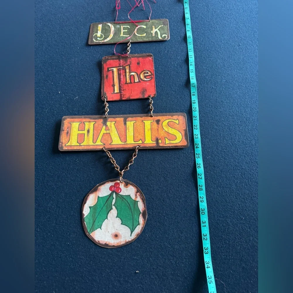 Festive DECK THE HALLS Wall Hanging Deco- vintage looking. Lightweight& SO FUN🎄